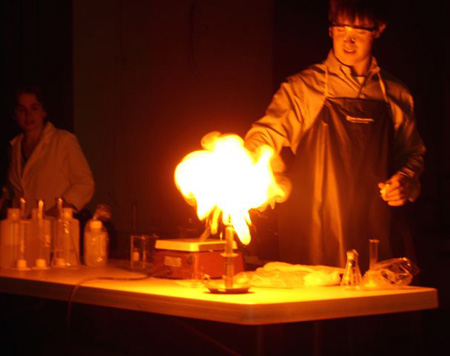 1_BC chemistry demo gun cotton - 180 dpi rgb