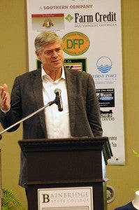 Braves Hall of Famer Dale Murphy talks to a full crowd Saturday evening at the Kirbo Center during the third annual Denim and Diamonds fundraiser. Powell Cobb | Post-Searchlight