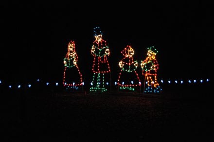 Christmas light show along Flint River returns bigger, better than ever ...